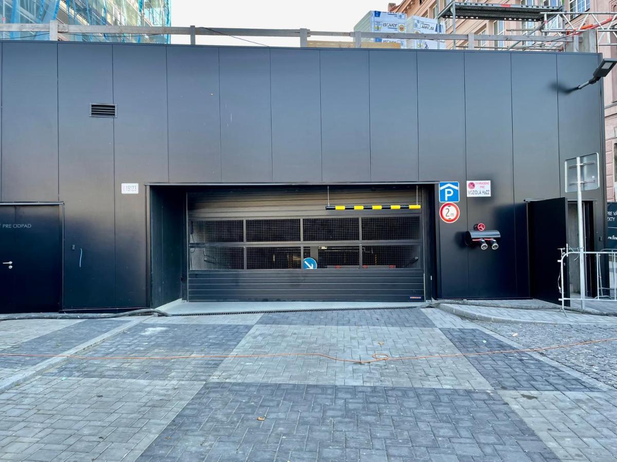 Central Stay Bratislava Eksteriør billede