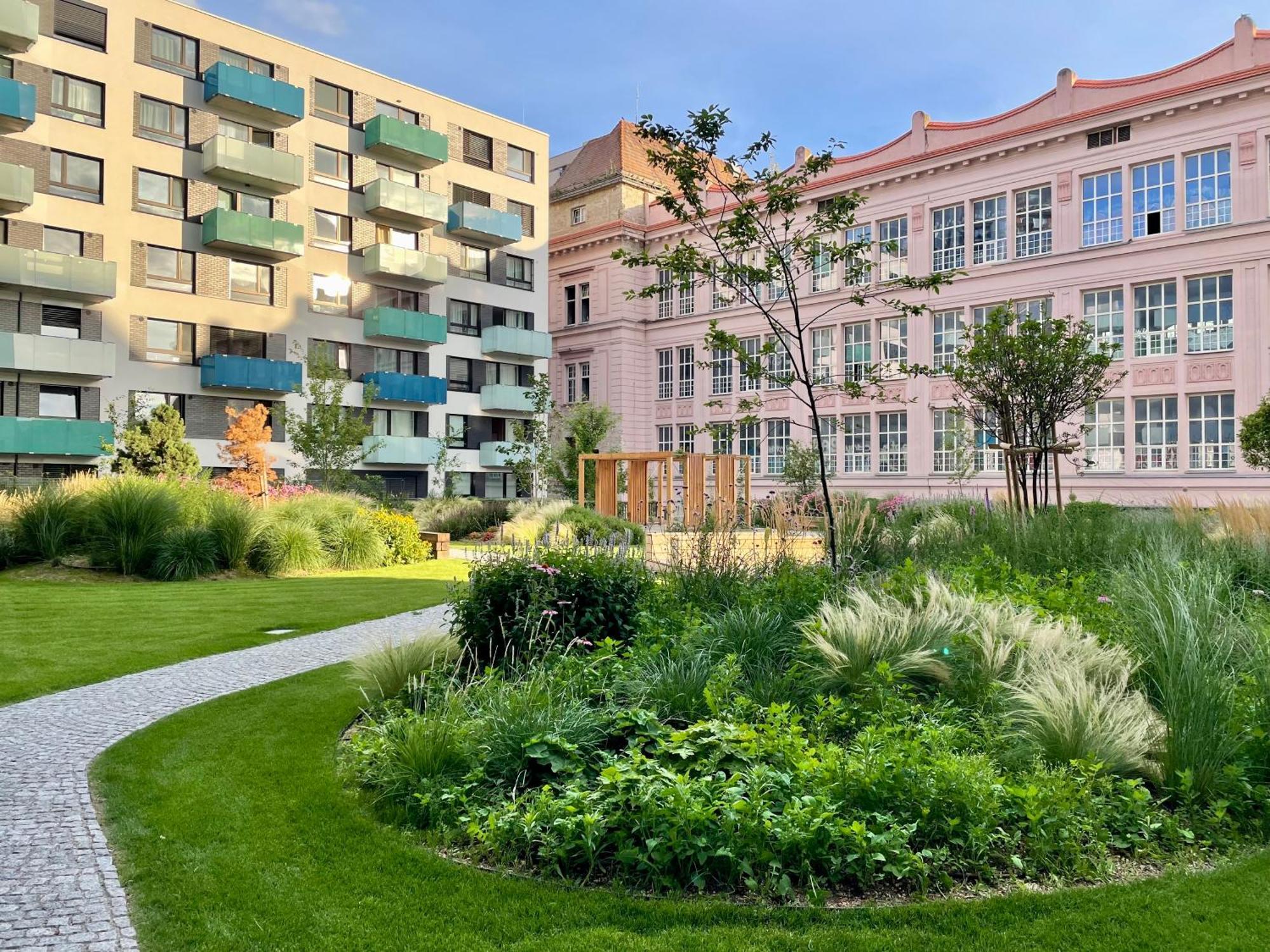 Central Stay Bratislava Eksteriør billede